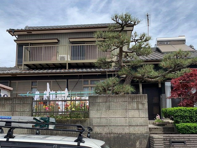 名古屋市天白区で瓦屋根にて耐震性をあげる軽量化を検討、劣化も多く葺き替え工事が決定