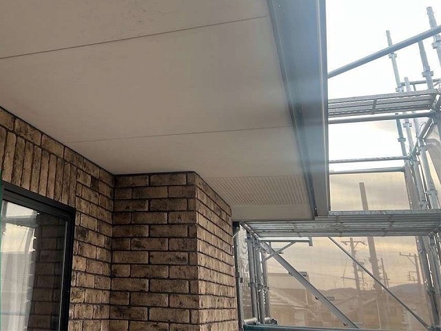 住宅外壁塗装工事の高圧洗浄工程