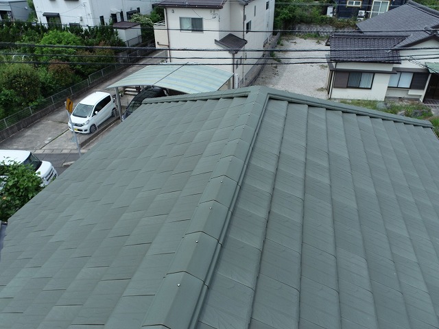 名古屋市天白区の住宅にて屋根の点検依頼、漆喰の劣化や鳥の巣の形跡などを確認