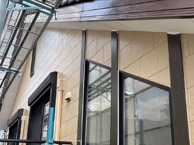 日進市でサイディング外壁や付帯部、ベランダ防水などに行った塗装工事の仕上がり状況