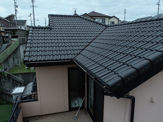 M型瓦屋根の住宅にて行ったドローンによる現場調査