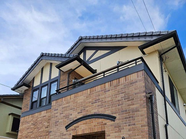 名古屋市名東区で実施した板金役物と瓦役物との取り替え改修工事完成後仕上がり