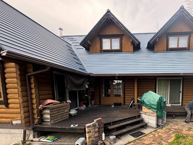 日進市の戸建て住宅にてウッドデッキの現場調査、経年によるダメージの蓄積を確認