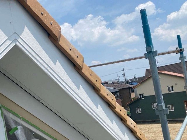 名古屋市名東区にて破風板のコーキング打ち替えと塗装により将来のトラブル予防