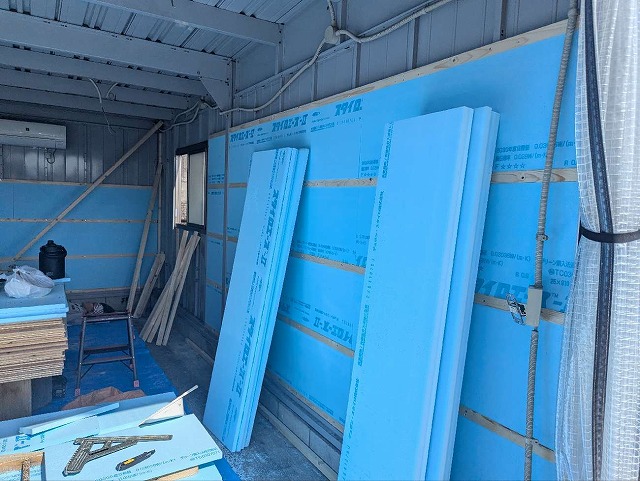 ガレージ断熱工事で使用する断熱材「スタイロフォーム」