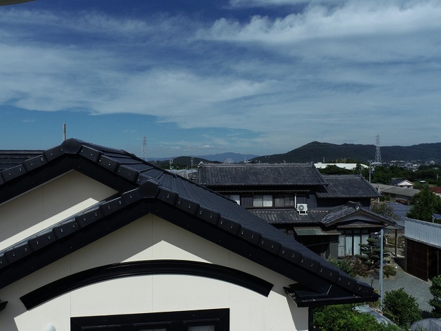 豊明市の住宅でドローンによる屋根の無料点検、漆喰の劣化や軒天への雨漏りを確認