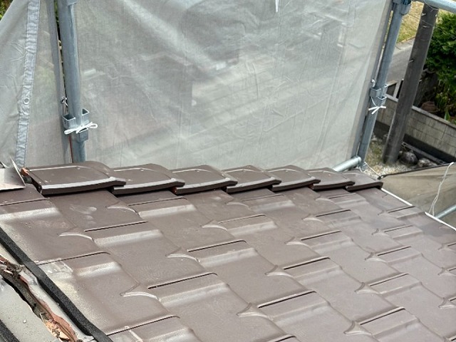 豊田市で瓦屋根のケラバ部を改修、傷んだケラバ板金と袖瓦との取り替えを実施