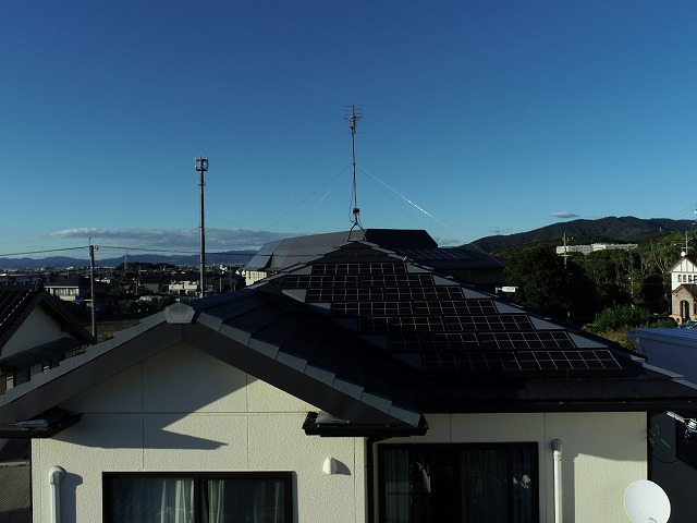 豊明市で防災平板瓦「セラムF-3」の屋根点検、棟・ケラバに経年劣化を確認