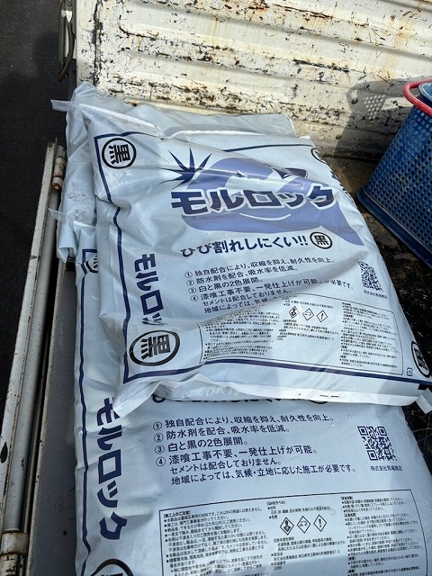 役物取り替えメンテナンスの土台に使用するモルロック