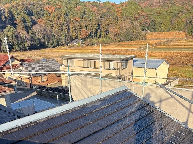 豊明市で屋根役物取り替え、補強金具や樹脂胴縁の取り付けによる棟部強化