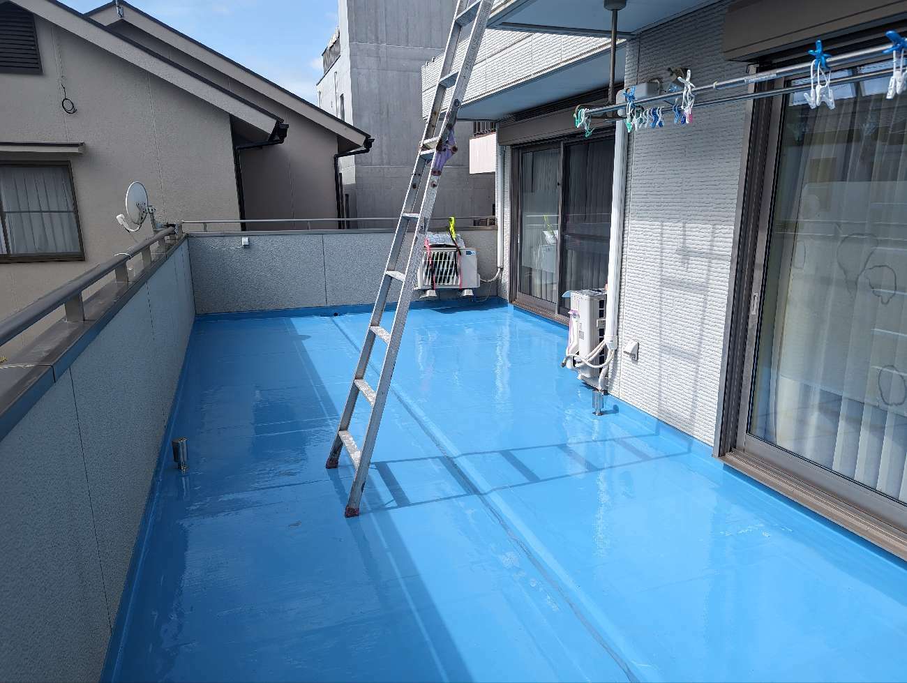 ウレタン防水材の重ね塗り