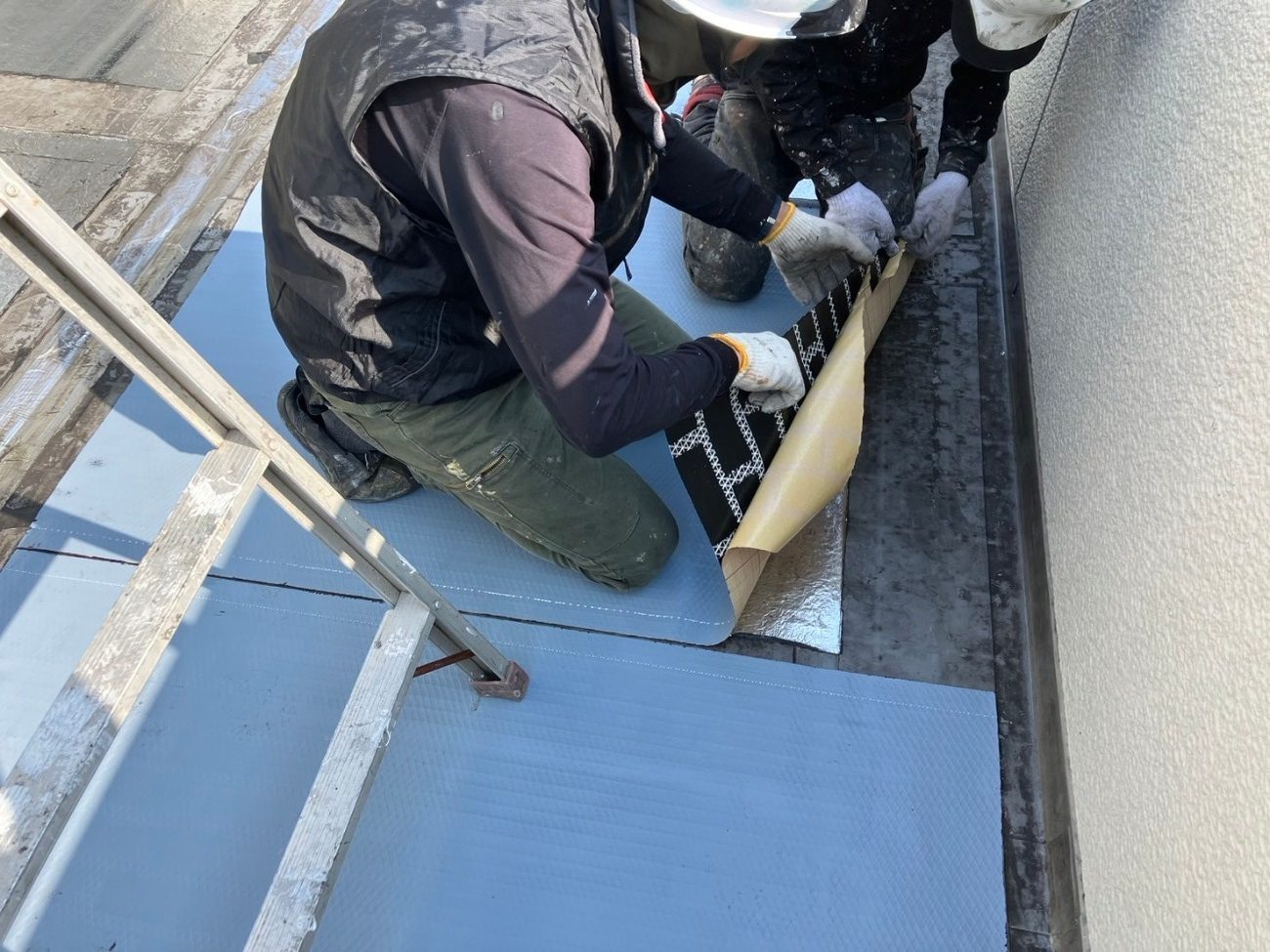 通気緩衝シートの敷設