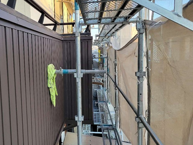 名古屋市熱田区にて金属サイディングを用いたベランダ外壁カバー工事の完成後状況