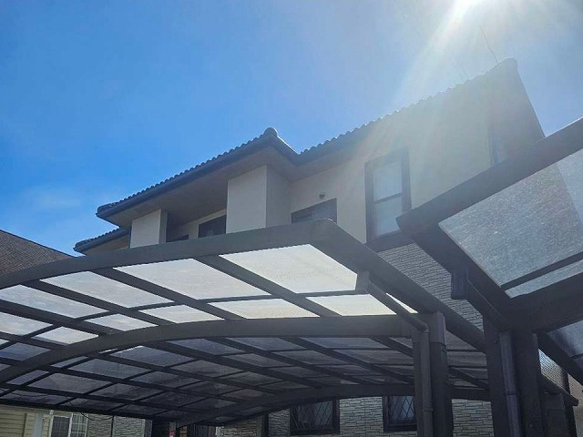 経年劣化に対応するため実施する屋根棟瓦取り直し工事の施工前状況