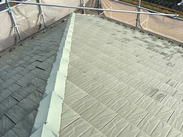 隅棟の差し棟板金の防水テープを施工する前の状態