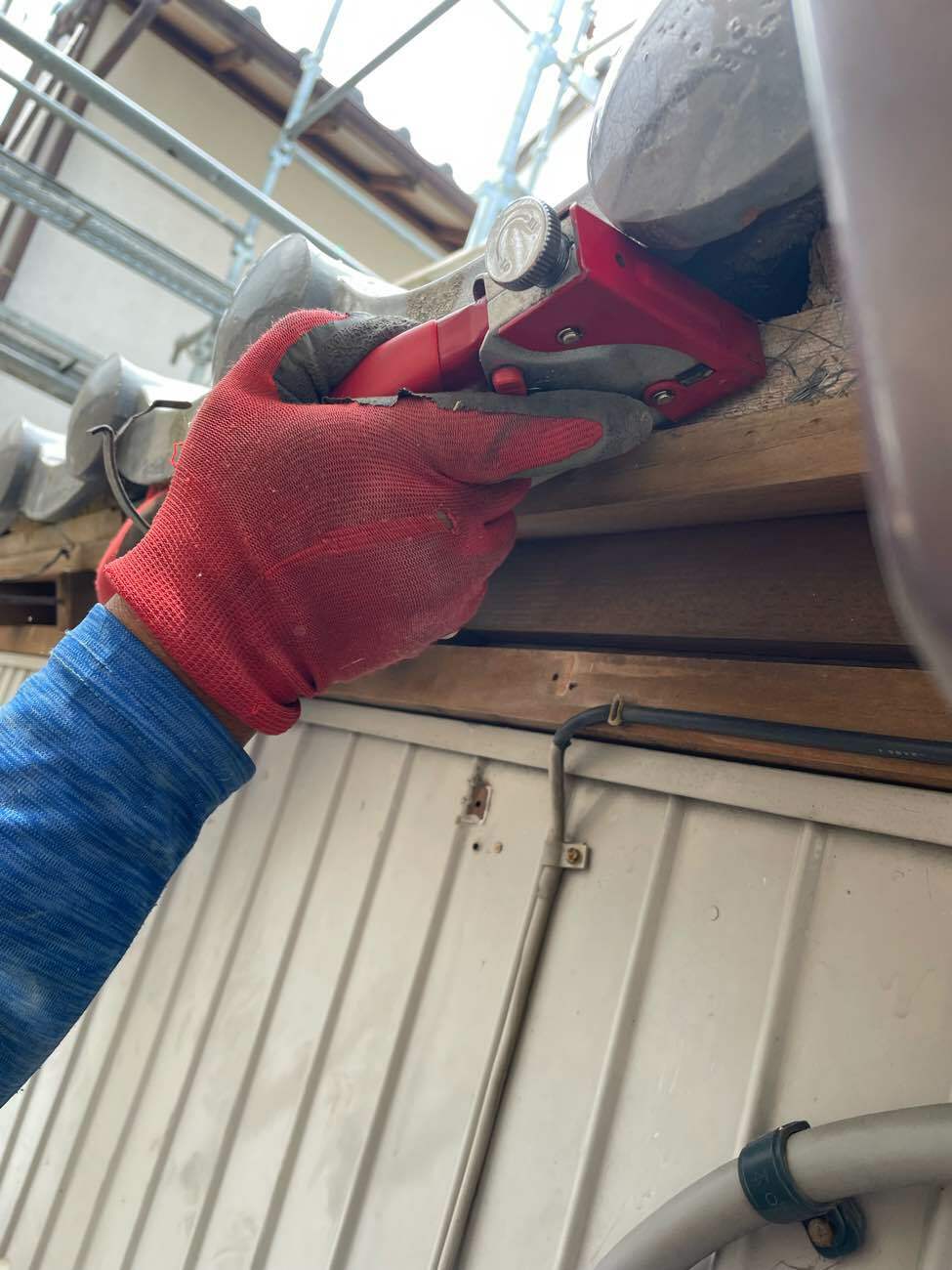 ラス網のタッカー止め