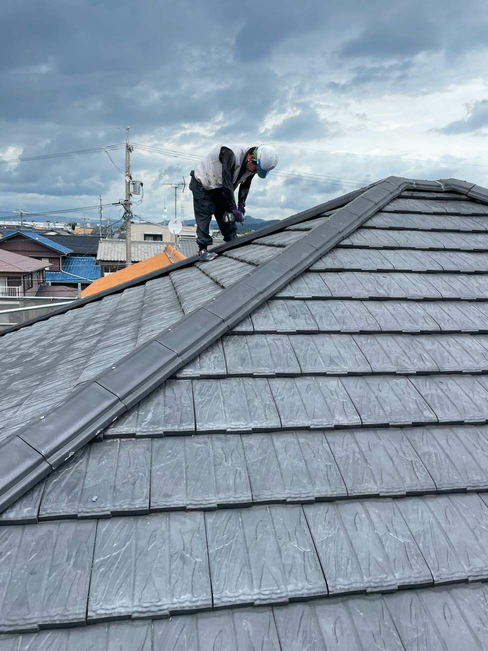漆喰詰め直し工事後の屋根