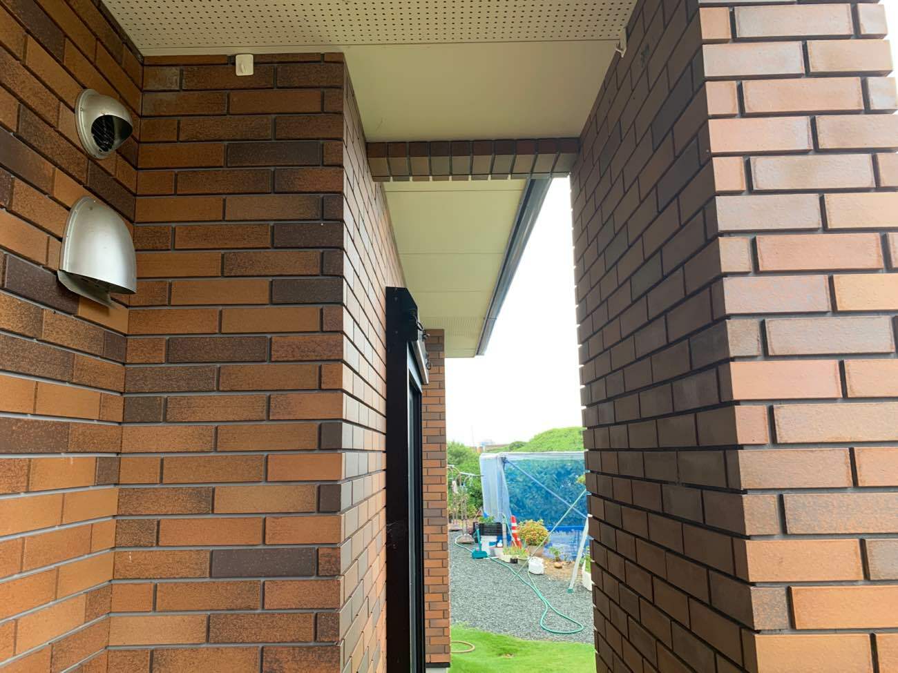 目地込みメンテナンス前の外壁