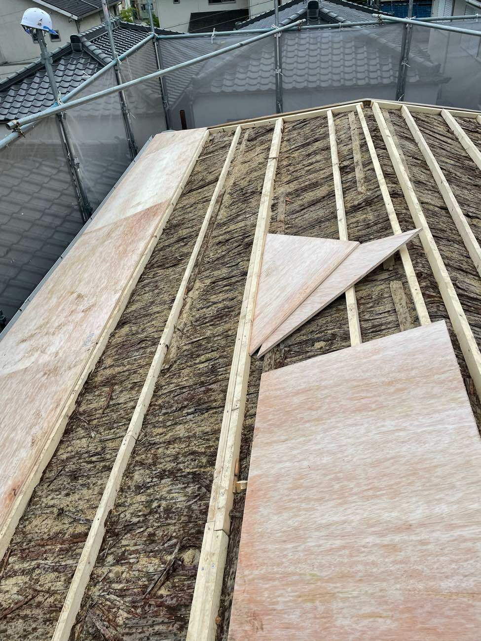 野地板の重ね張り