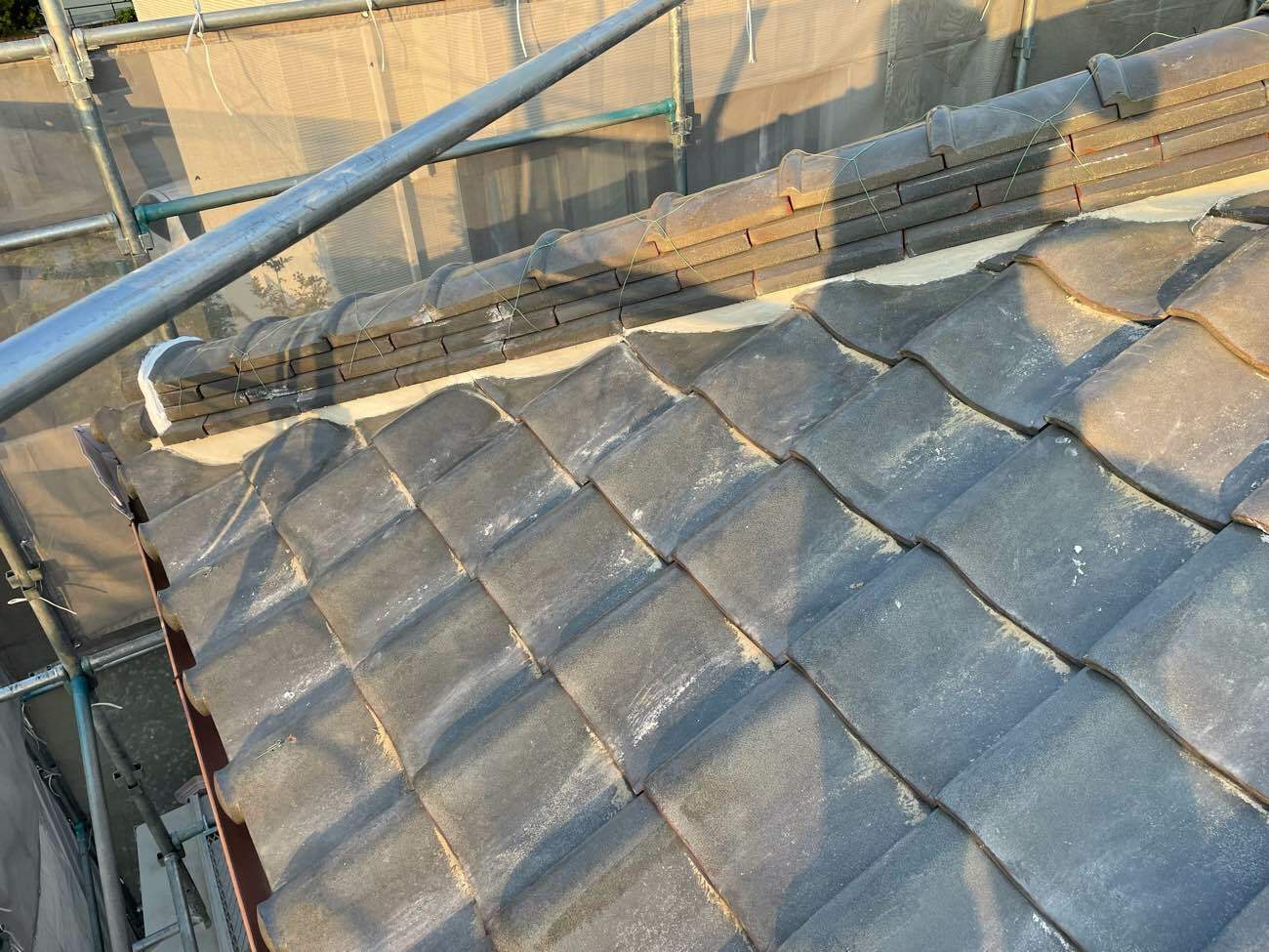 漆喰の詰め直し