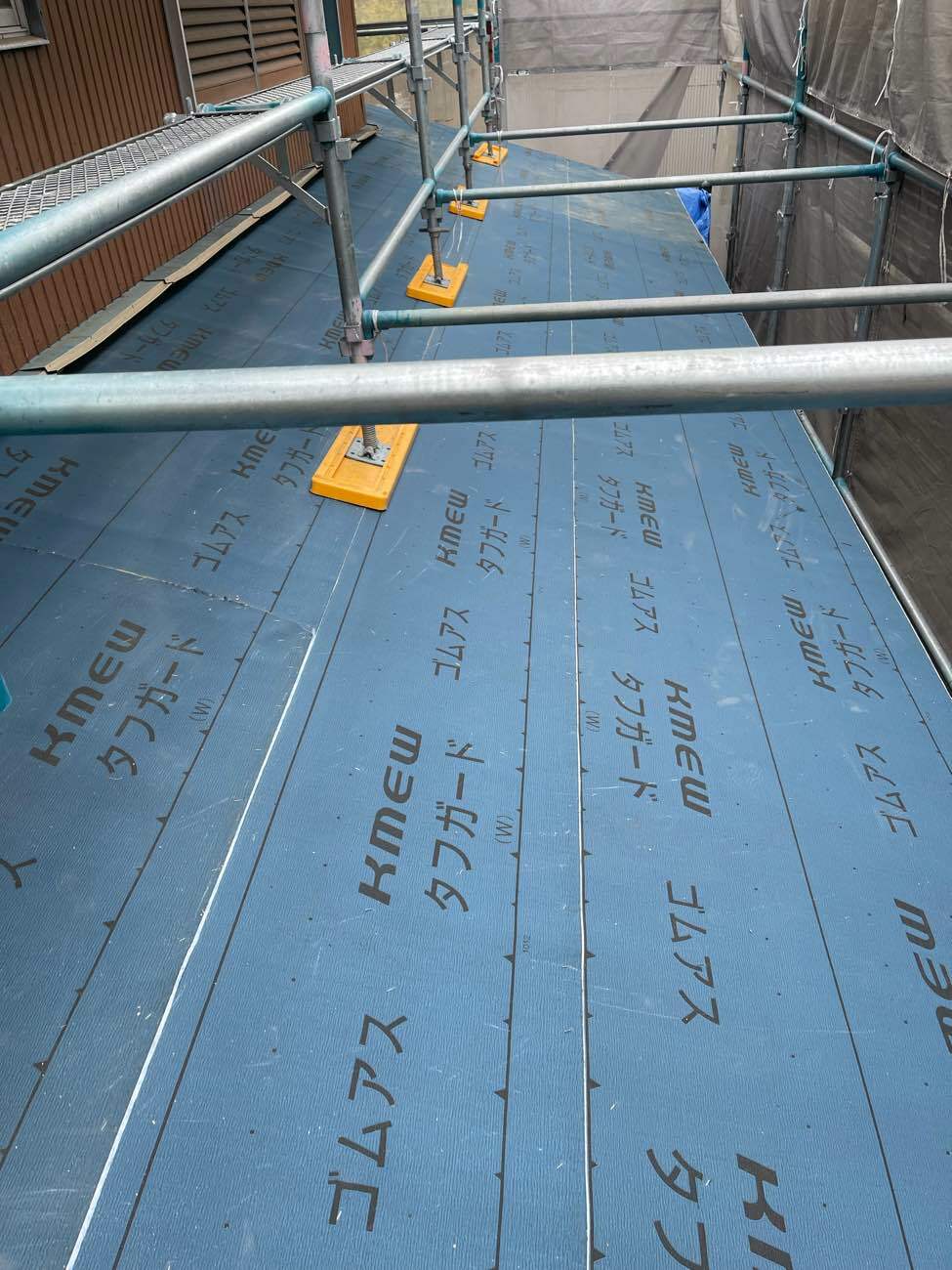 防水シートを施工