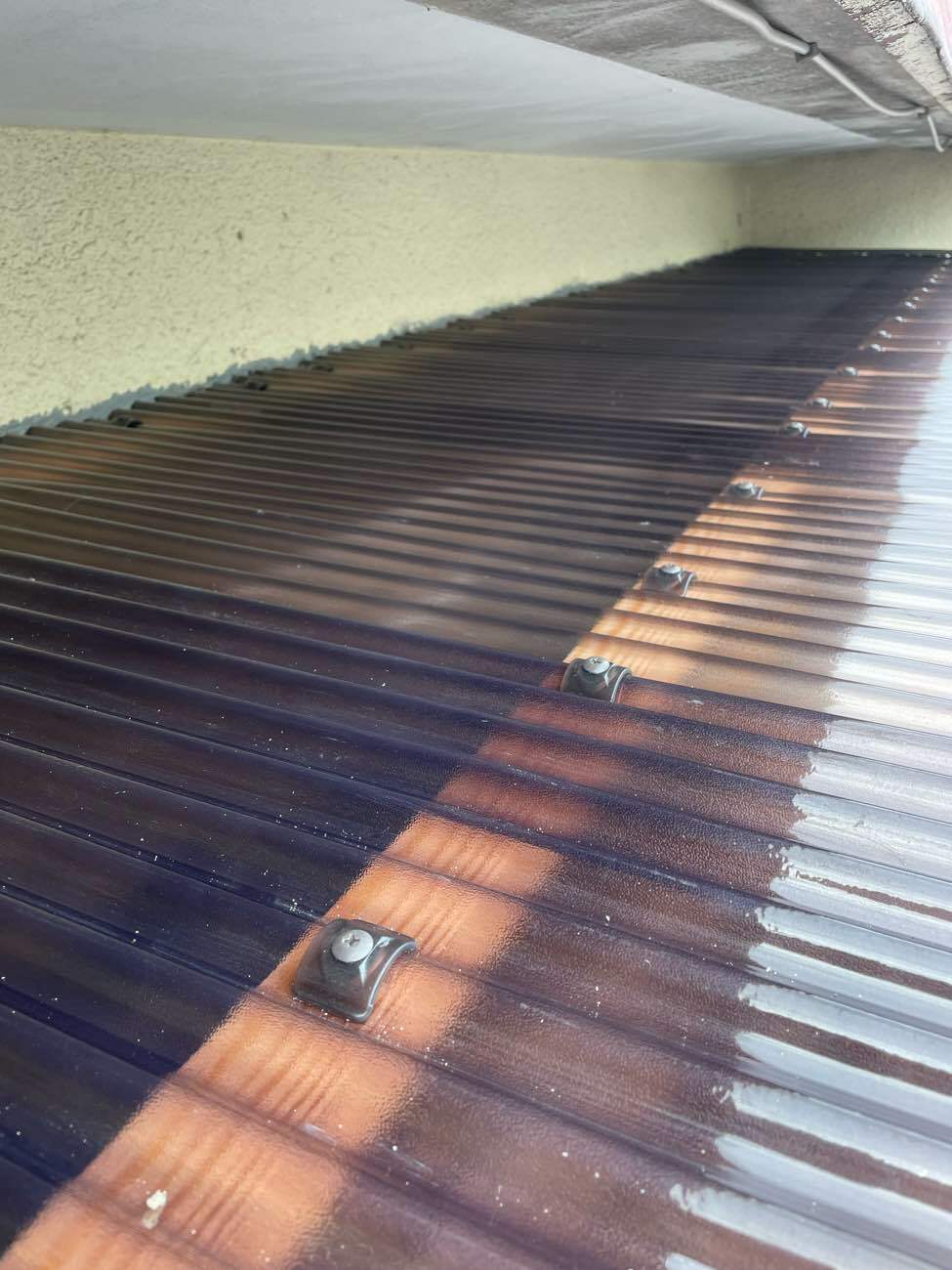 ポリカ屋根の補修