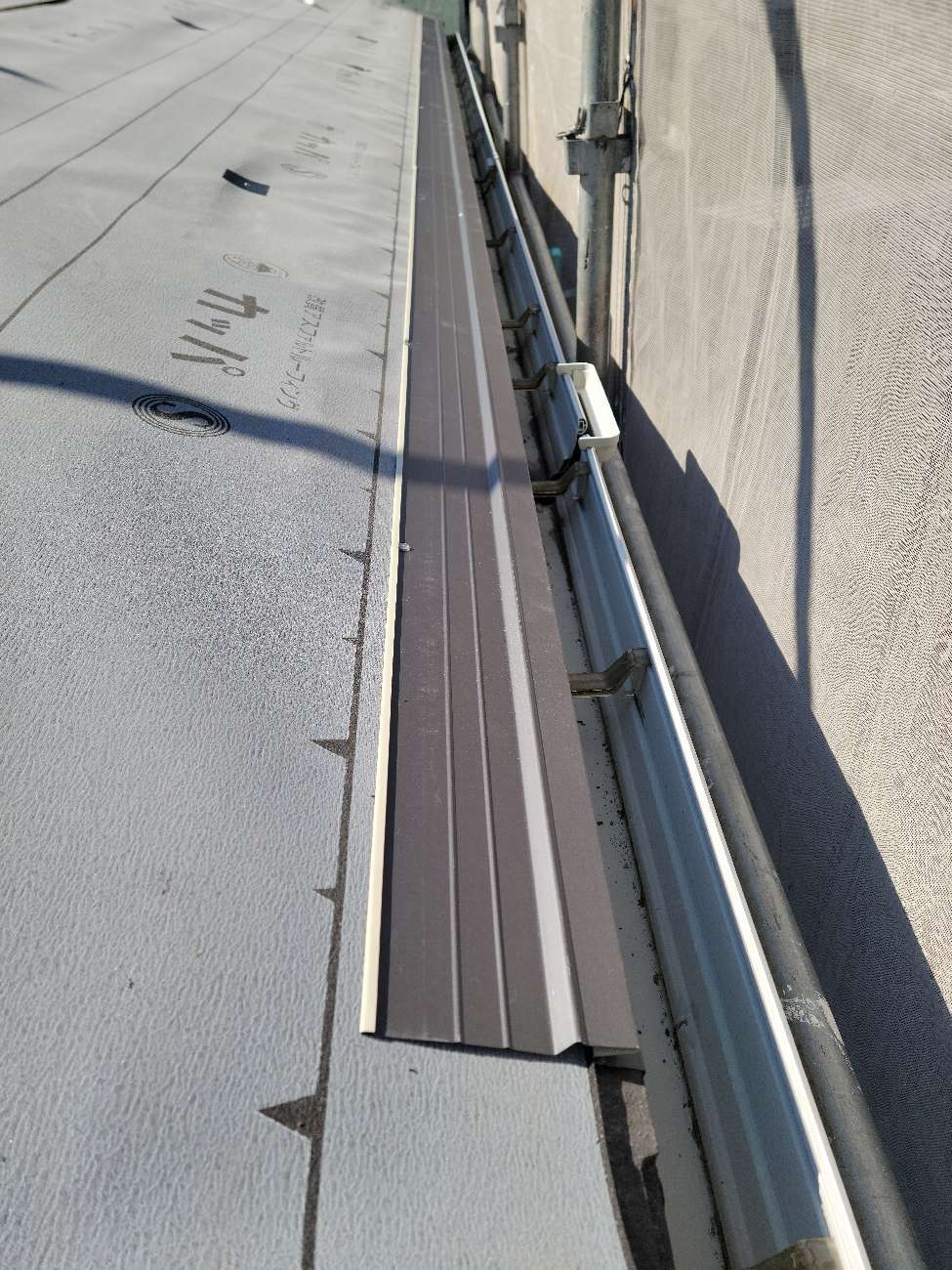 軒先唐草を設置