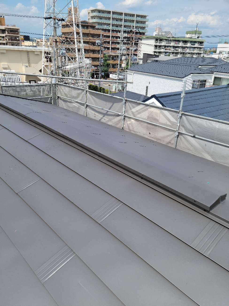 屋根カバー工法メンテナンス後の屋根