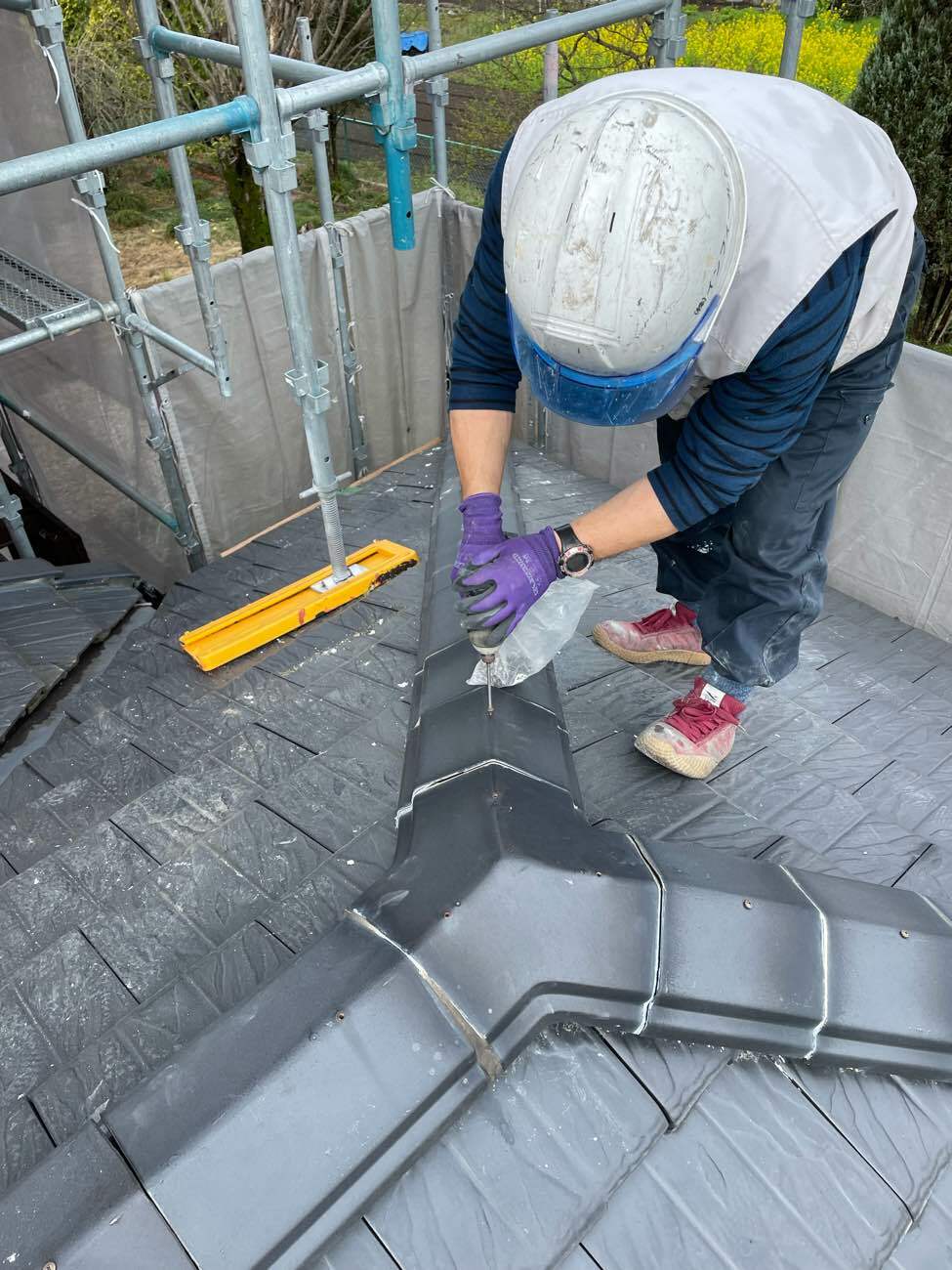 三角棟瓦の復旧