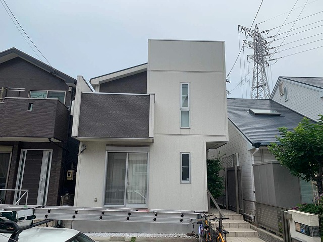 名古屋市天白区の住宅で外壁調査、窯業系サイディングの経年劣化で塗装工事が決定