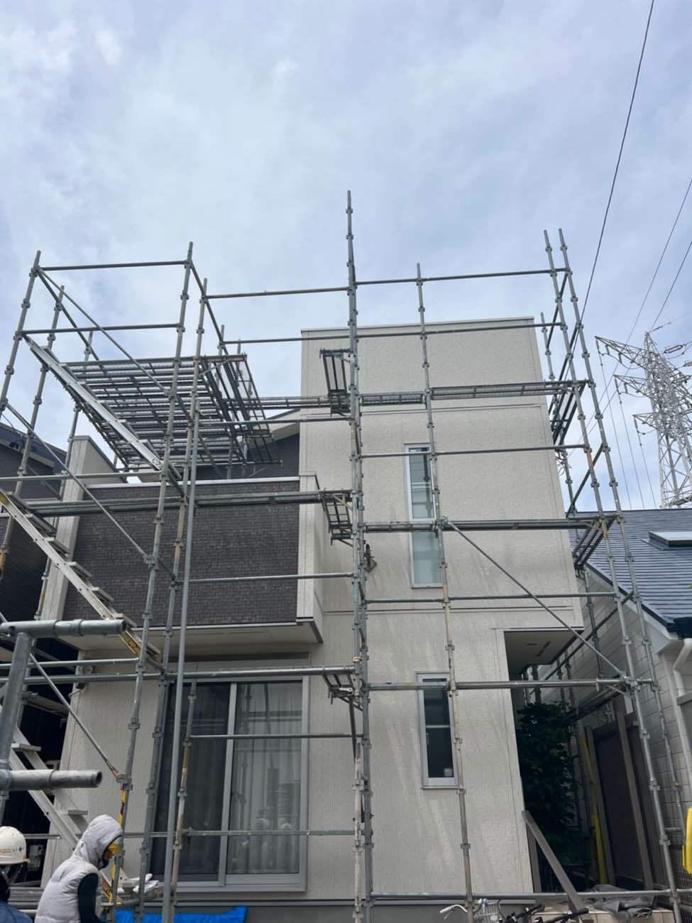 外壁塗装工事の足場設置工事