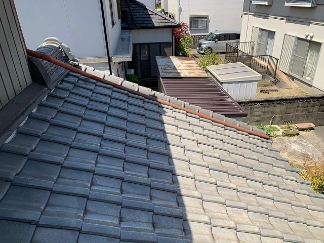 劣化した屋根