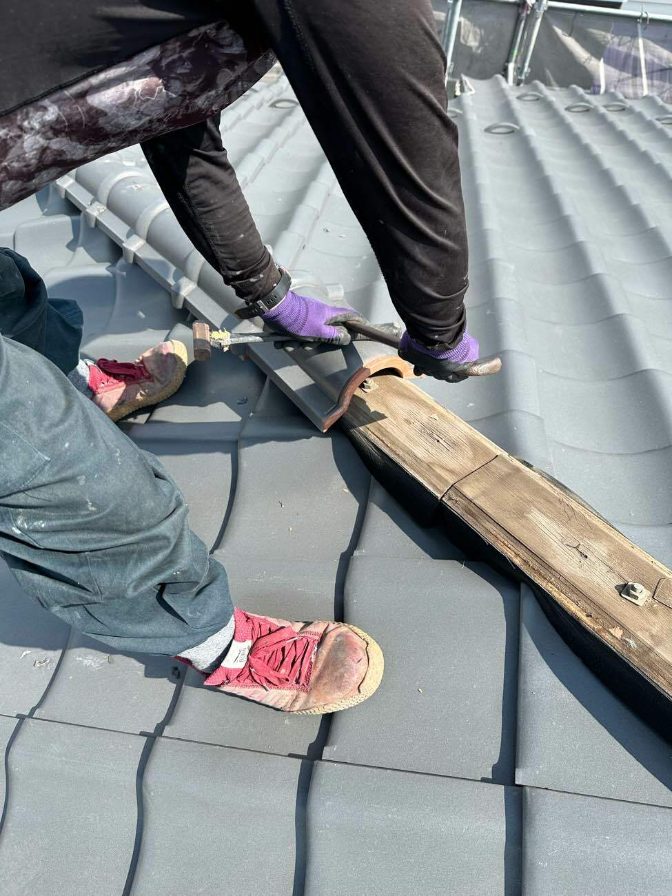 棟部の取り外しの様子