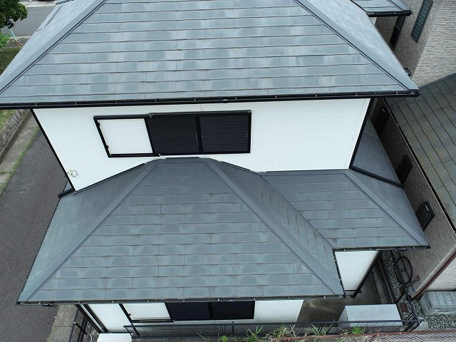 ドローン点検で確認した屋根と外壁の劣化状況