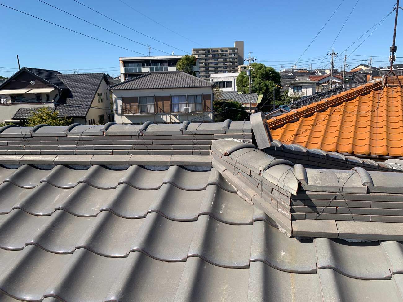 棟の軽量化前の屋根