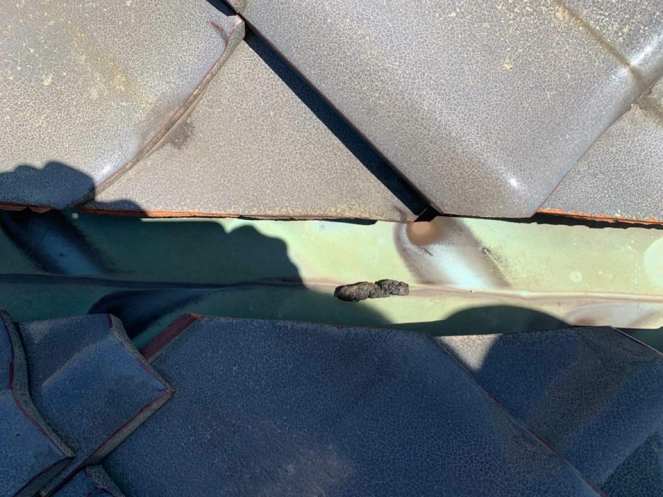 谷板金の色あせやサビ