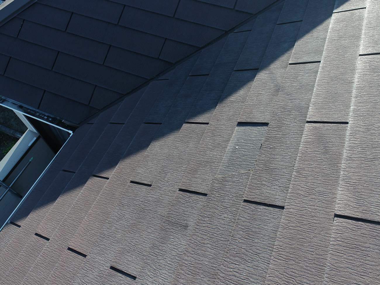 カラーベスト屋根の割れ