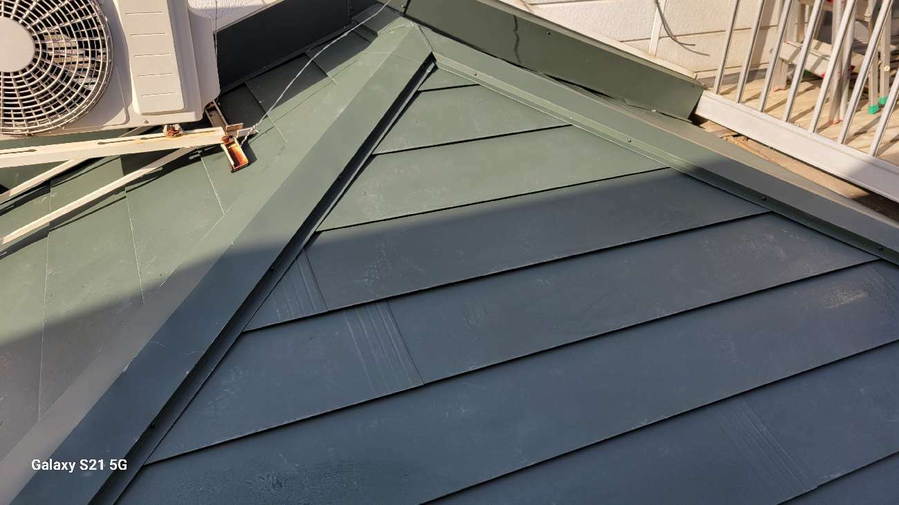 下屋根葺き替え工事完成後