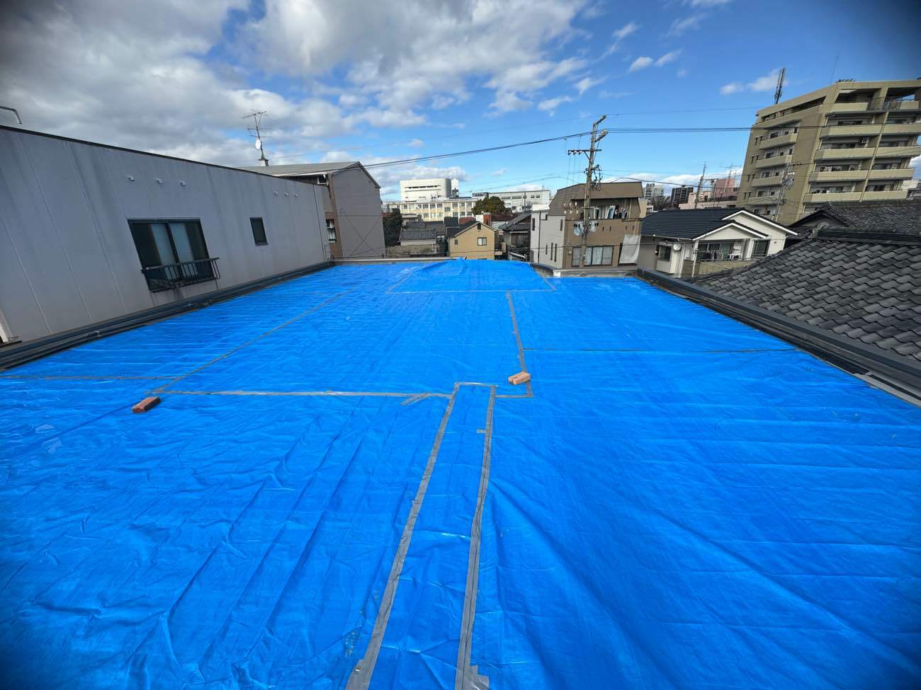 防水工事前の陸屋根住宅の屋上