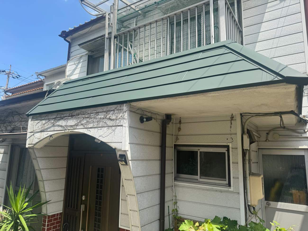 葺き替え工事後の住宅