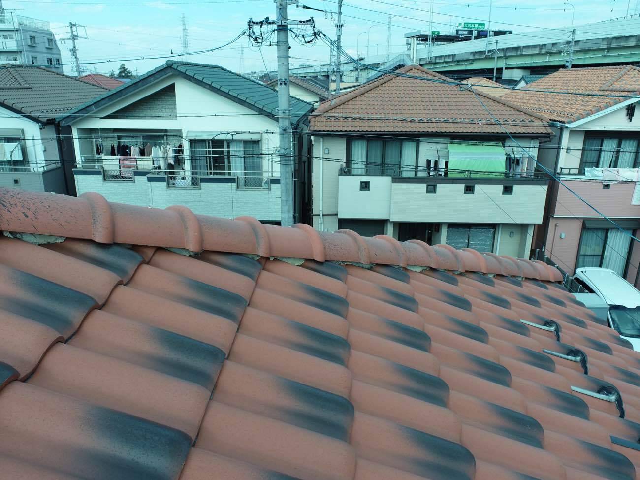 モニエル瓦屋根に施工された漆喰の劣化状況