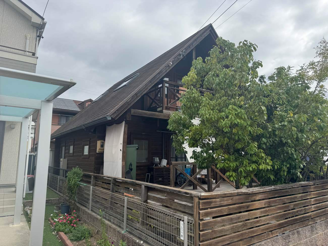 屋根の点検で伺った名古屋市港区の二階建て住宅