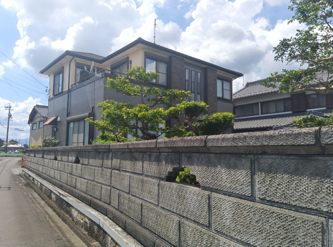 外壁調査を実施した緑区の住宅