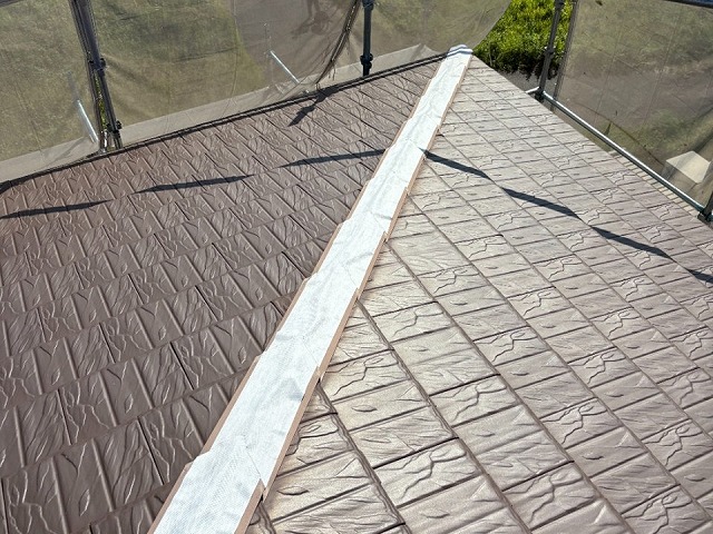 隅棟部差し棟板金への防水テープ先行取り付け