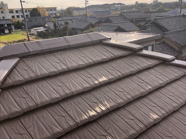 名古屋市瑞穂区で劣化した住宅屋根に行ってきた板金役物取り替え工事の仕上がり状況