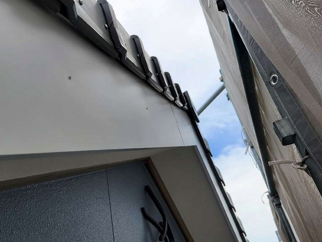 外壁塗装リフォームの破風への塗装が完了