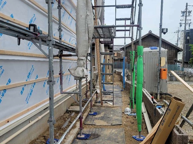 名古屋市緑区で外壁ガルバ角波板金カバー工事、下地工事で取り付ける胴縁の重要性
