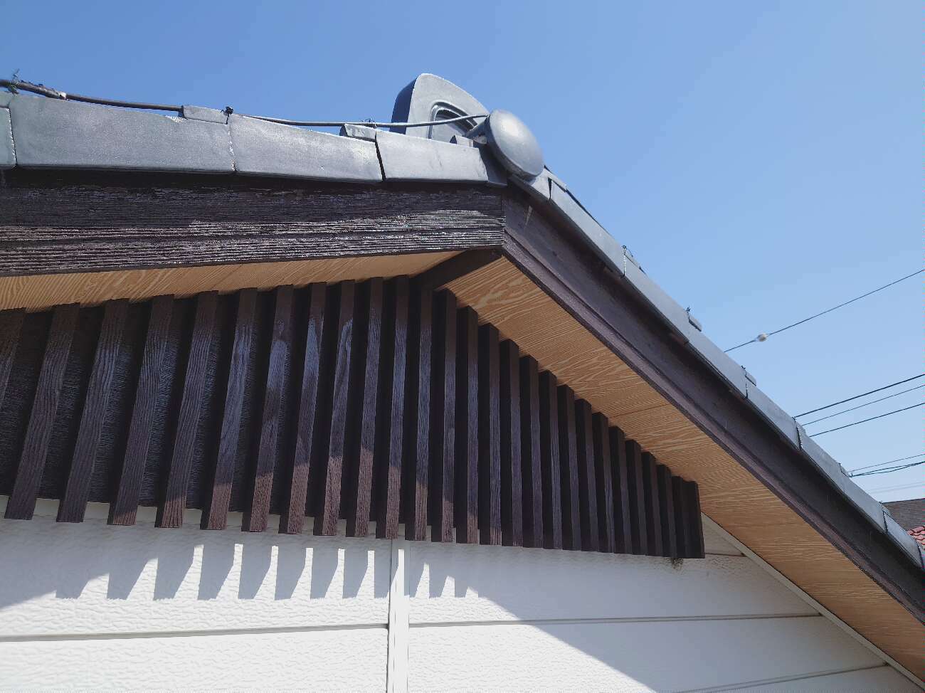 木部に対する塗装メンテナンス完了