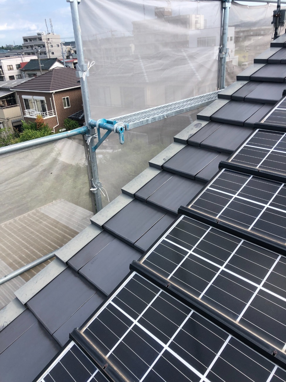 ケラバ板金を袖瓦に交換