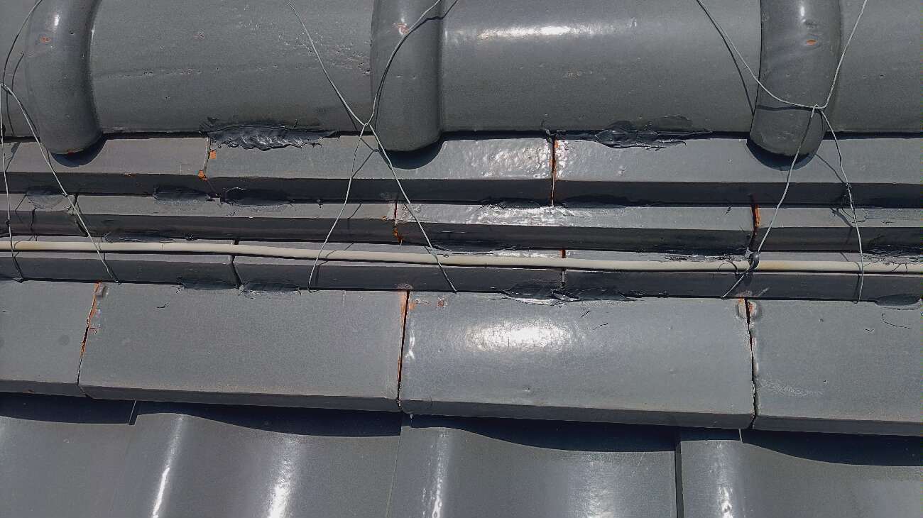 コーキングによる瓦止め